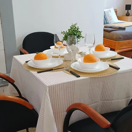 Апартаменти Cozy & Bright 1 Bedroom With Park Nearby - Free Parking, Riga, Up To 5 Guests